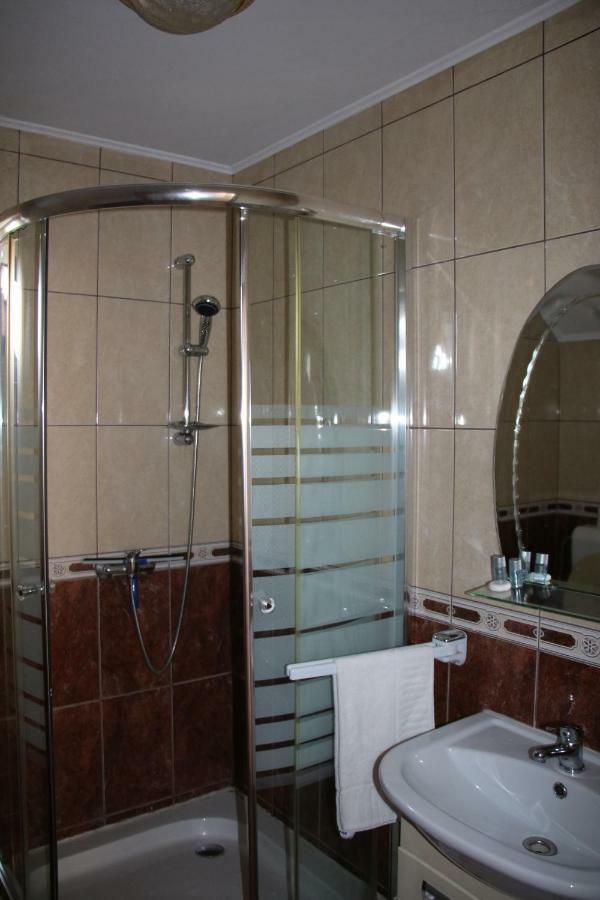 Casa Leny Hotel Tohanu Nou ภายนอก รูปภาพ